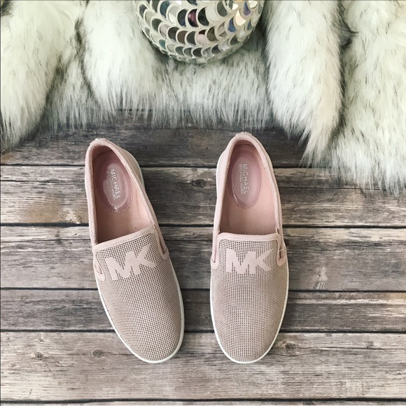 NWOT💗GORGEOUS Michael Kors blush sneakers💗 - Picture 2 of 5